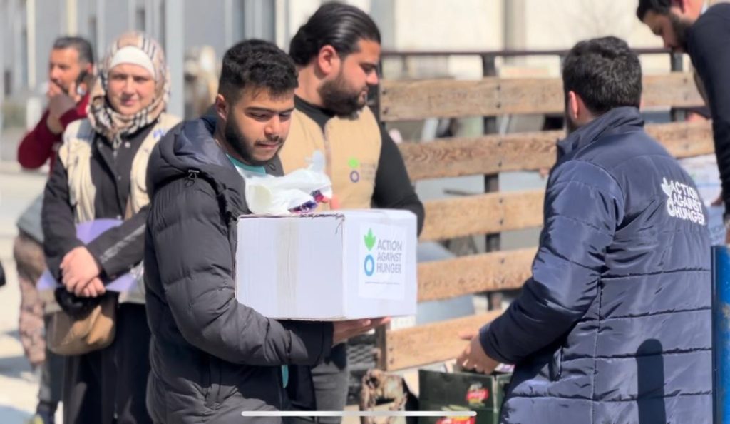Distribuzione pacchi alimentari Siria